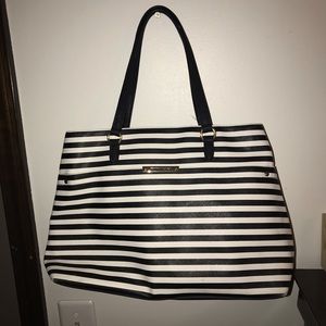 Tommy Hilfiger purse